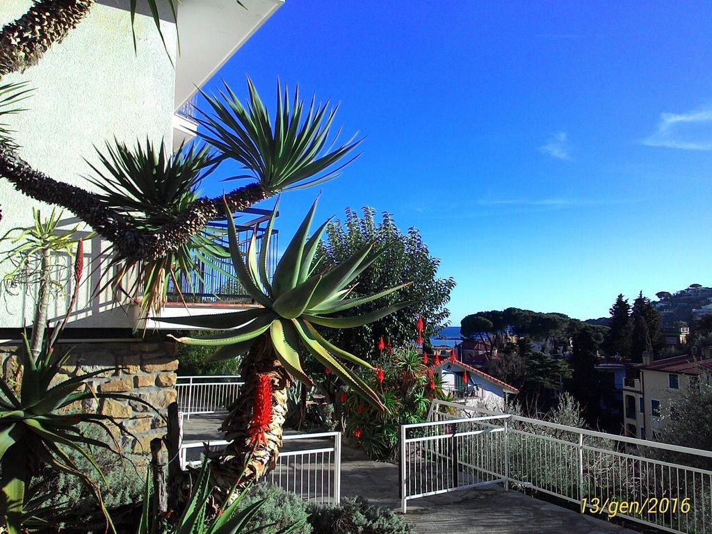 Residence La Carruba Diano Marina Buitenkant foto